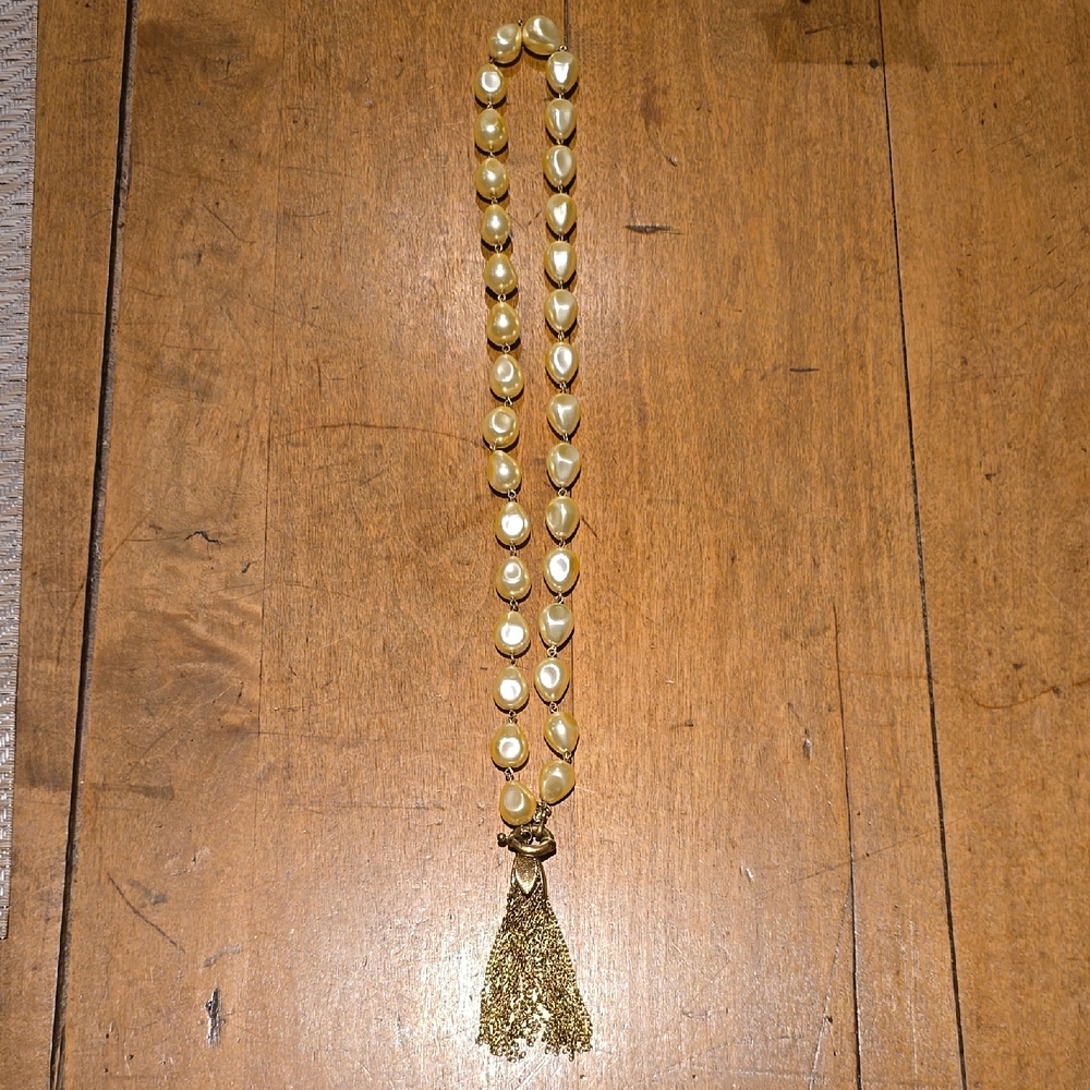 Chic Gold and Cream Pearl Bead Necklace